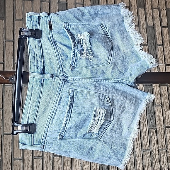 KanCan Distressed Jean Shorts Sz 7/27 - Picture 4 of 7